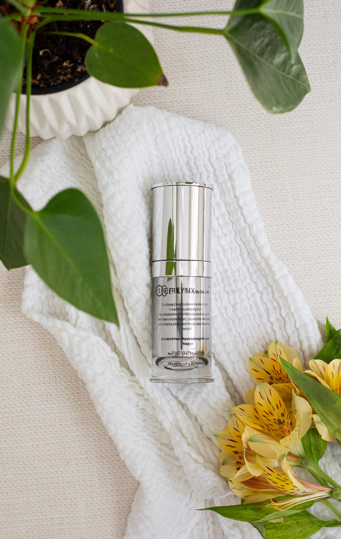 Lightweight Face Moisturizer for Sensitive & Dry Skin – Calming & Hydrating